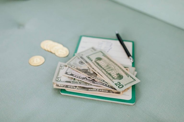How To Achieve Your Financial Goals In 2023