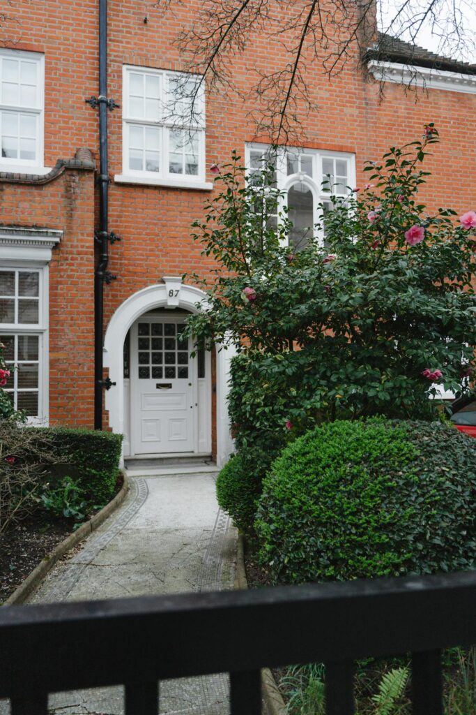 Essential Do&rsquo;s And Don&rsquo;ts When Buying A House With Cash